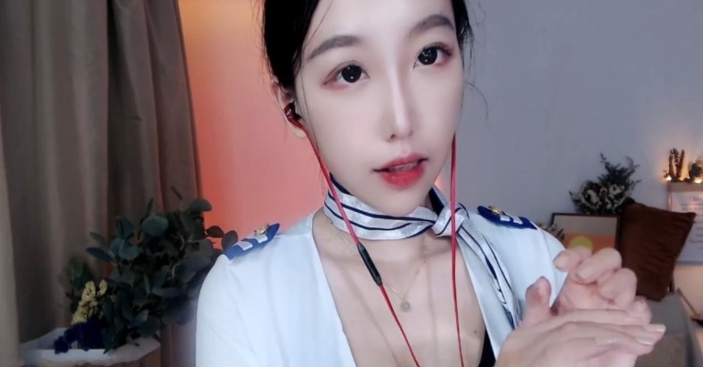 虎牙酥酥学姐魔法书剧情-空姐